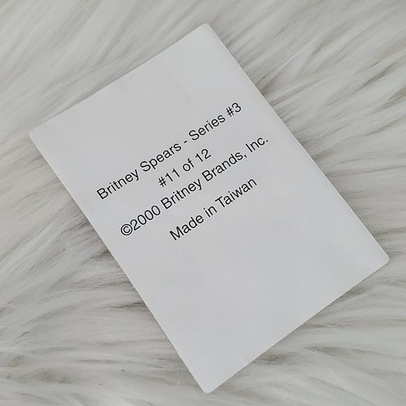 The Woman In Me Britney Spears Hardback Autobiography & Y2K Collectible Sticker - Picture 4 of 9